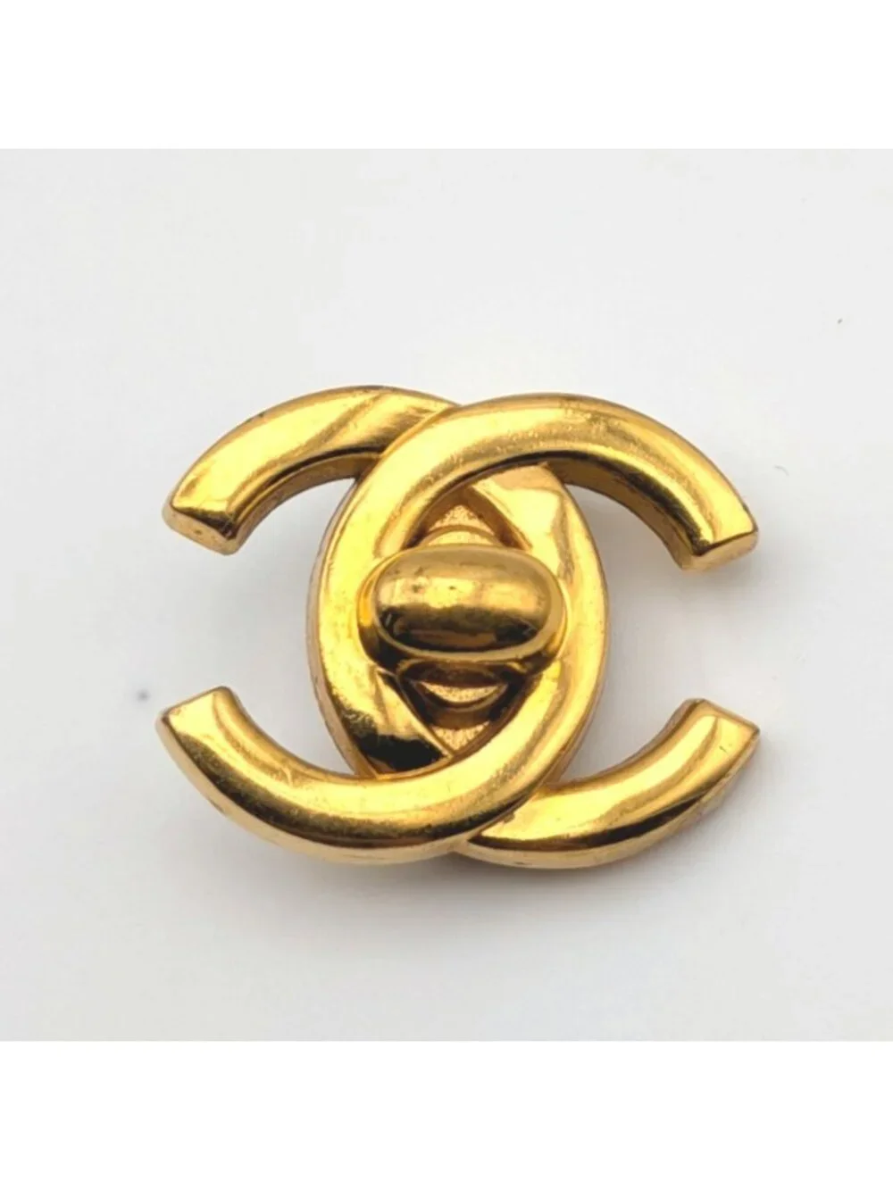 Chanel CC Logo Turnlock Gold Single Earring Vintage